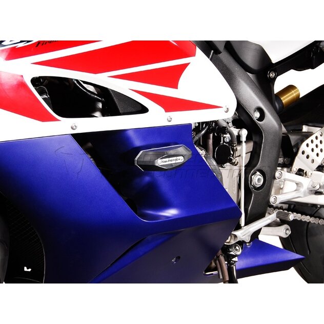 stp_01_590_10300__bHonda_CBR1000RR_Fireblade__04-0-52730_ESHOP_1