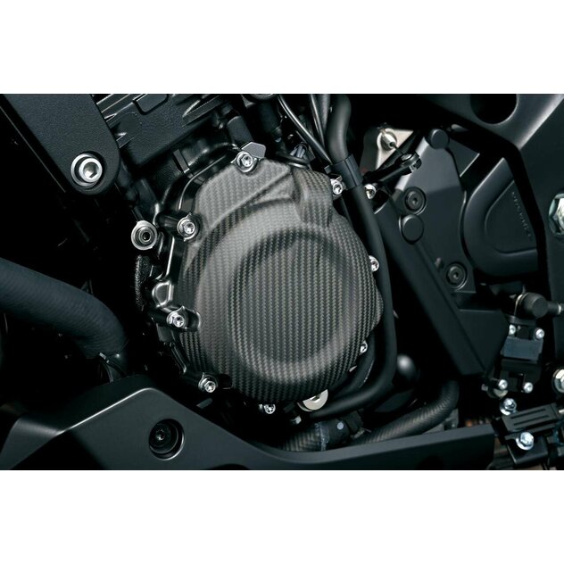 GSXS1000_GT_M2_CarbonMagCover-38111_ESHOP_0
