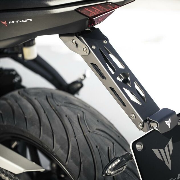 1WS-F16E0-00-00-licence-plate-holder-mt-07-black-d-35409_ESHOP_1