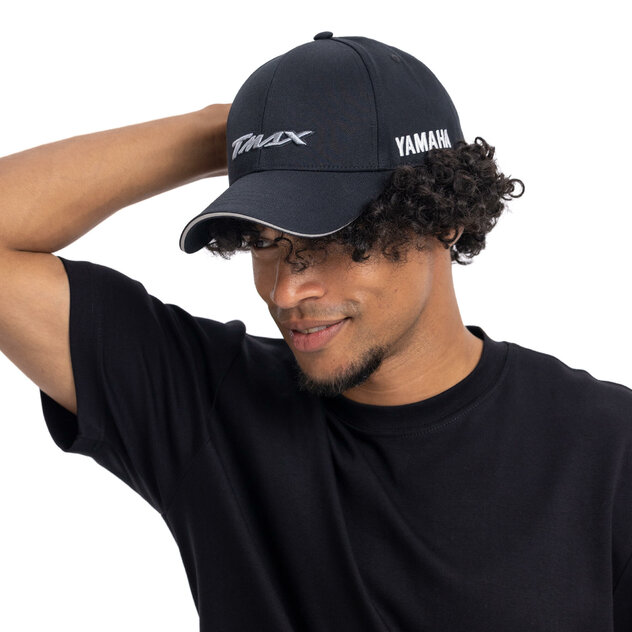 B25-SC304-B0-00-SCOOTER-UNISEX-CAP-Studio-003-