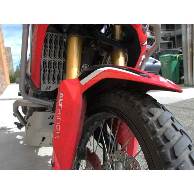 installed-altrider-fender-riser-kit-for-the-honda--38825_ESHOP_2