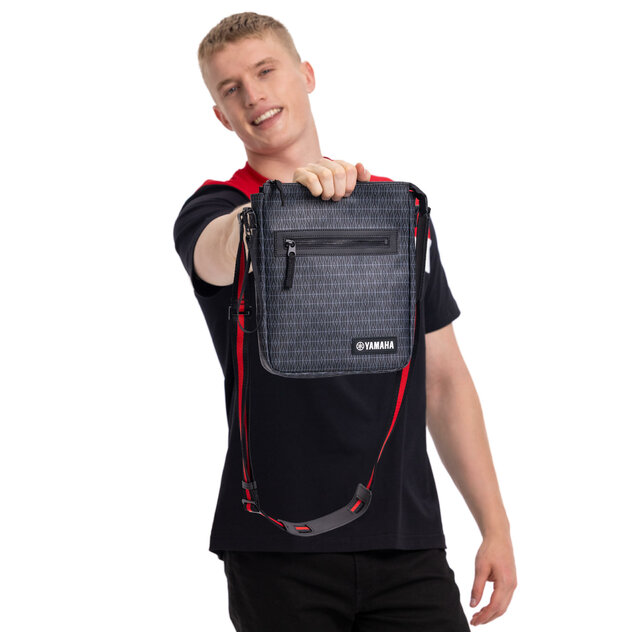 T25-RV003-B7-00-25-Revs-messenger-bag-Vienne-001-