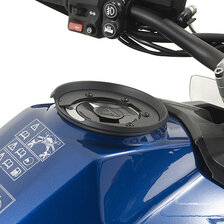 GIVI PODKOVA NA NÁDRŽ APRILIA/BENELLI/MOTO GUZZI/MV AGUSTA{TRIUMPH BF02