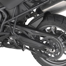 GIVI ZADNÝ BLATNÍK A KRYT REŤAZE TRIUMPH TIGER 800 MG6401