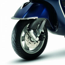 VESPA OCHRANNÝ RÁM BLATNÍKA CHRÓMOVÝ GTS 125/300 (19-)