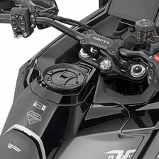 GIVI PODKOVA NA NÁDRŽ ZONTES 703 F (25-26) BF98