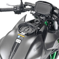 GIVI PODKOVA NA NÁDRŽ KAWASAKI Z 650 (23-24) BF81