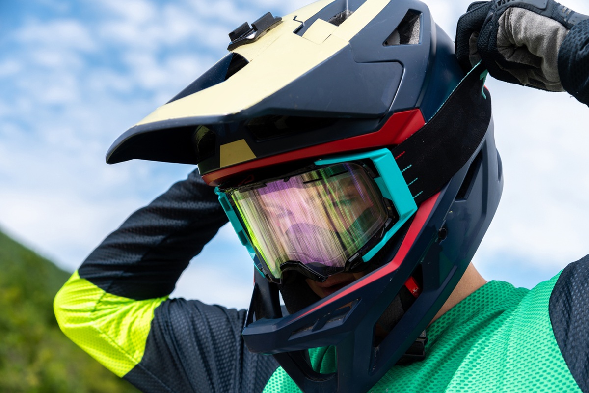 motocross prilba
